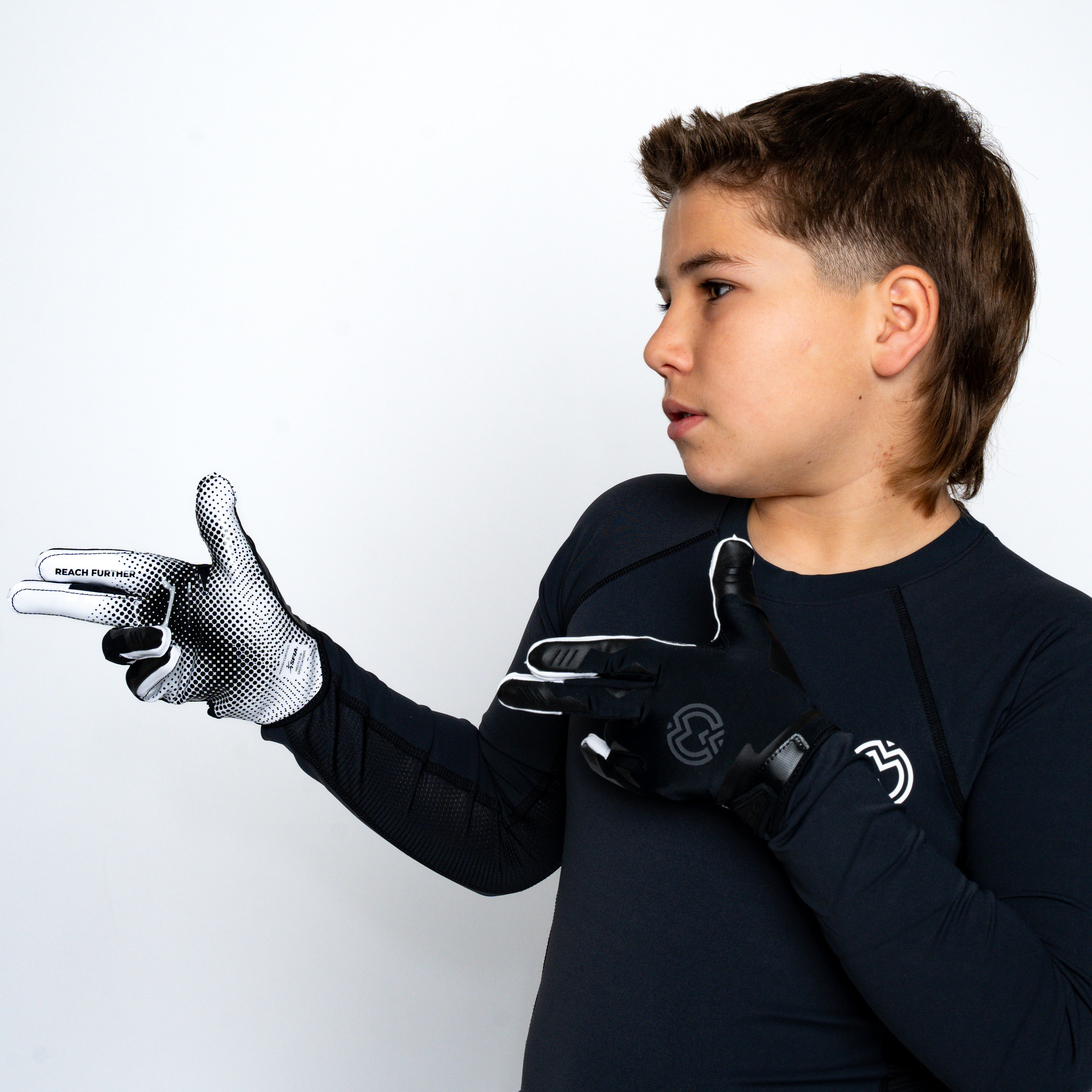 Black VPRO3 Football Gloves